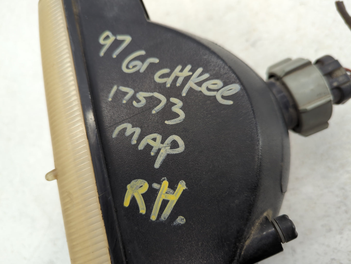 1996 Jeep Grand Cherokee Passenger Right Oem Head Light Headlight Lamp - Oemusedautoparts1.com