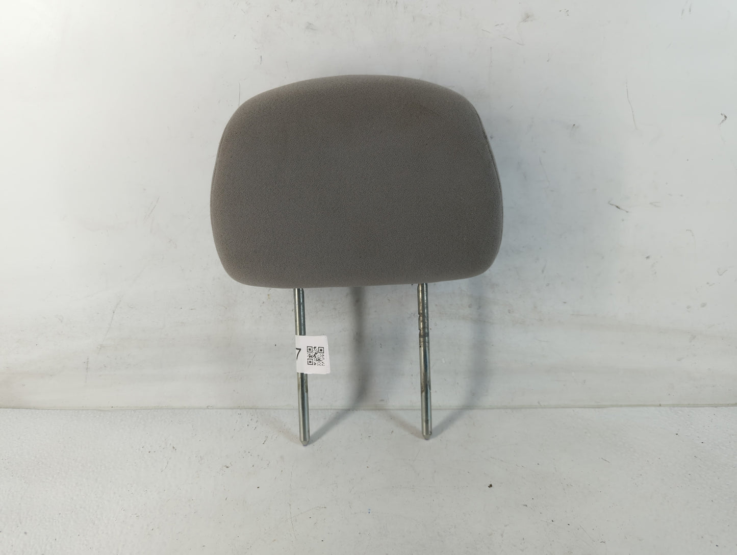 2008 Pontiac G5 Headrest Head Rest Rear Center Seat Fits OEM Used Auto Parts - Oemusedautoparts1.com