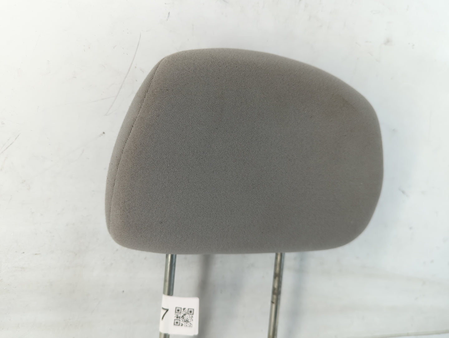 2008 Pontiac G5 Headrest Head Rest Rear Center Seat Fits OEM Used Auto Parts - Oemusedautoparts1.com
