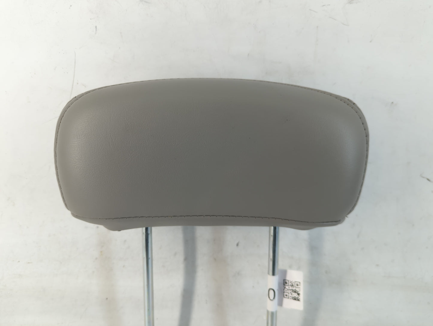 0 Chevrolet Malibu Headrest Head Rest Rear Center Seat Fits OEM Used Auto Parts - Oemusedautoparts1.com
