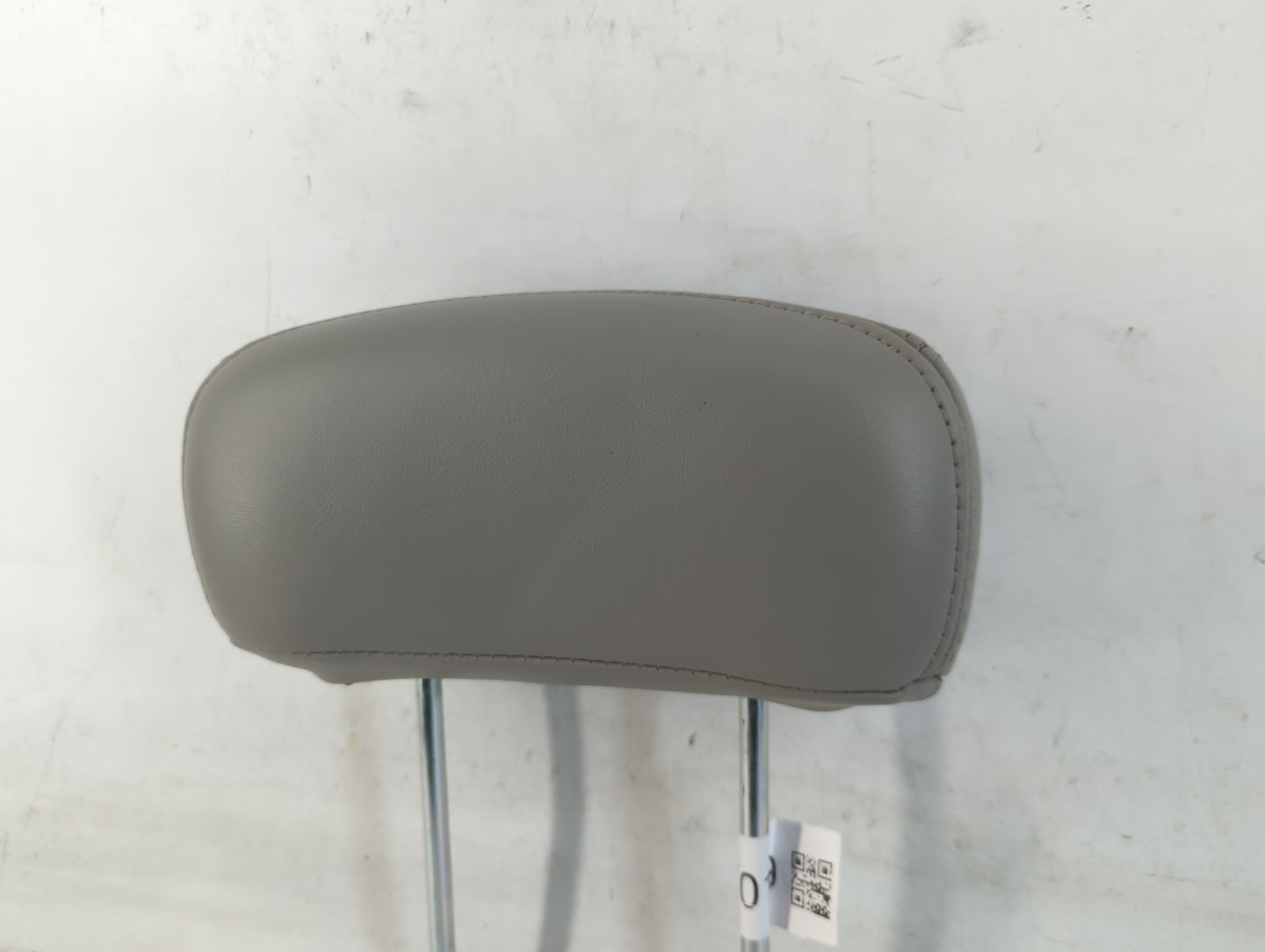 0 Chevrolet Malibu Headrest Head Rest Rear Center Seat Fits OEM Used Auto Parts - Oemusedautoparts1.com