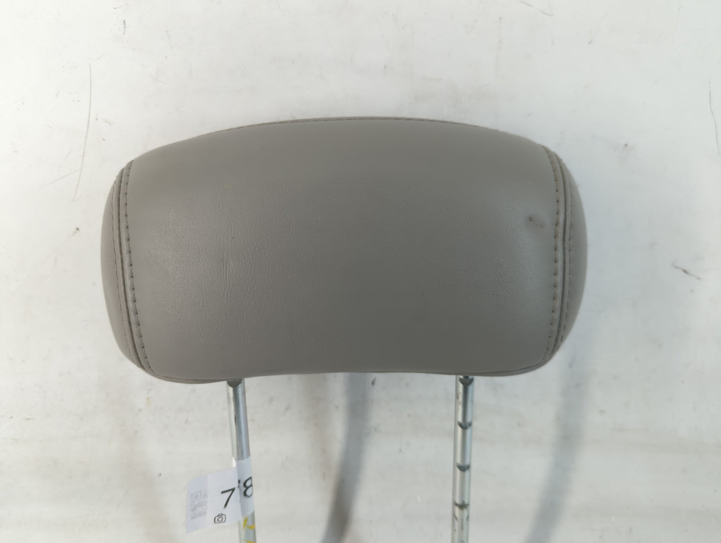 0 Chevrolet Malibu Headrest Head Rest Rear Center Seat Fits OEM Used Auto Parts - Oemusedautoparts1.com