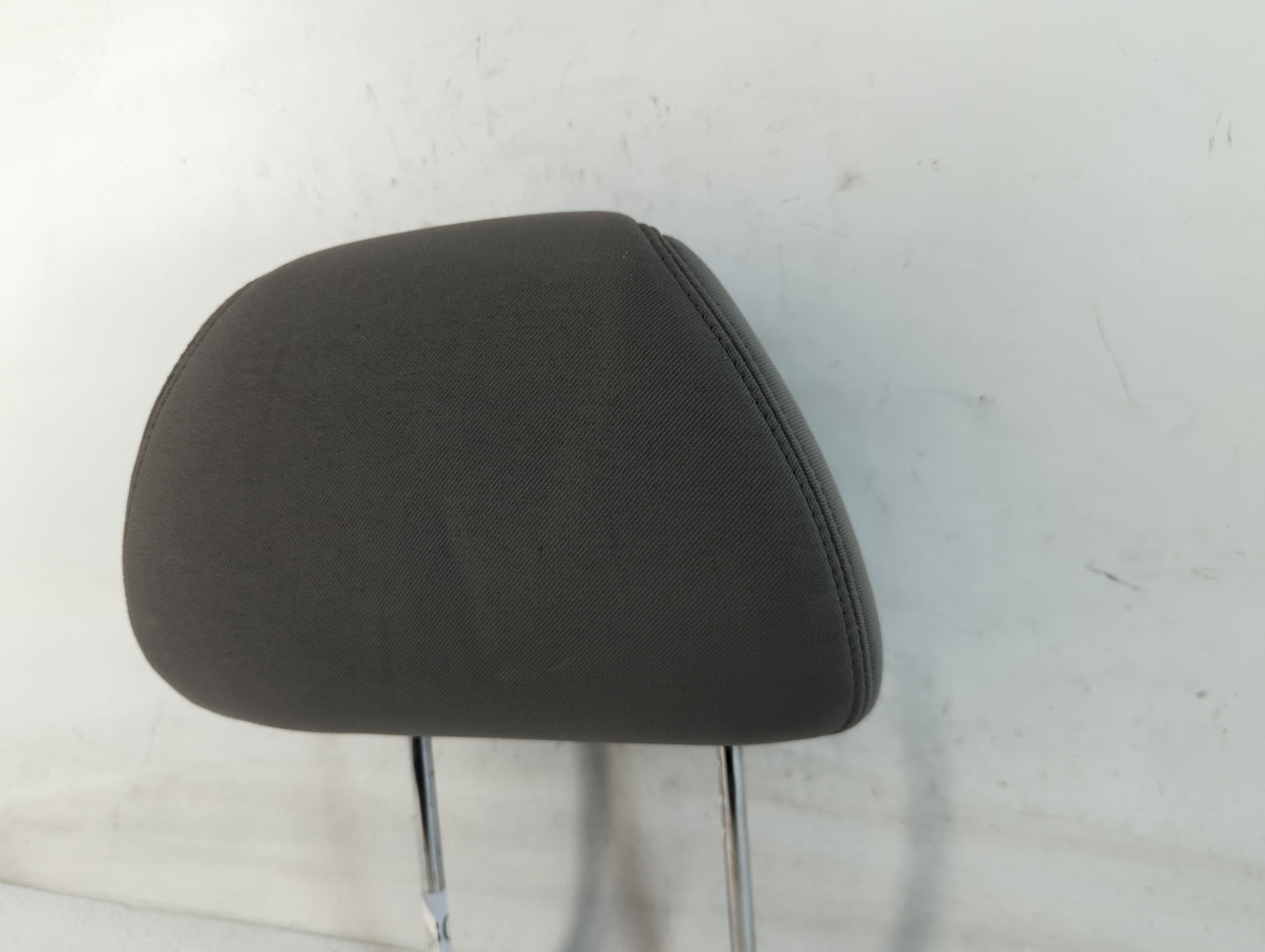 2011-2012 Chevrolet Malibu Headrest Head Rest Rear Seat Fits Fits 2011 2012 OEM Used Auto Parts - Oemusedautoparts1.com