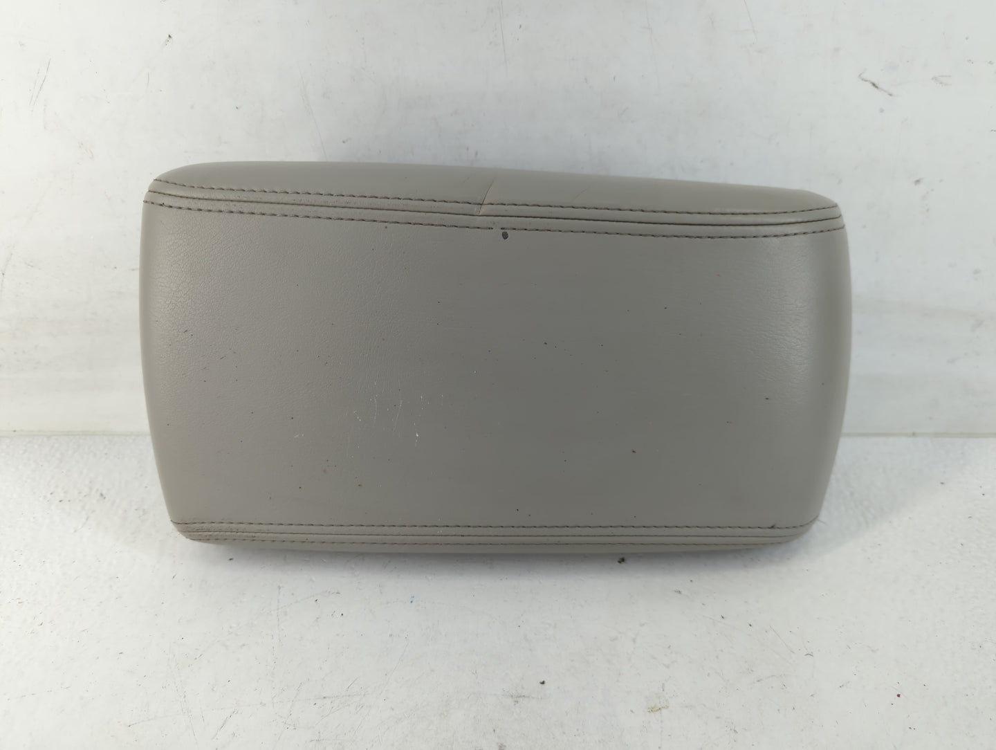 2011 Chevrolet Impala Center Console Armrest Cover Lid Fits OEM Used Auto Parts - Oemusedautoparts1.com