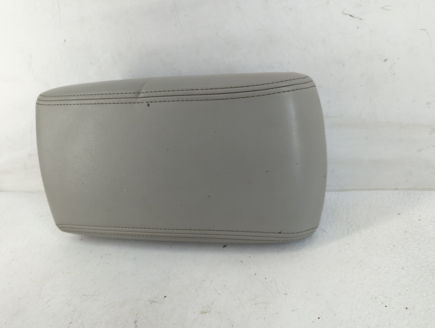 2011 Chevrolet Impala Center Console Armrest Cover Lid Fits OEM Used Auto Parts - Oemusedautoparts1.com