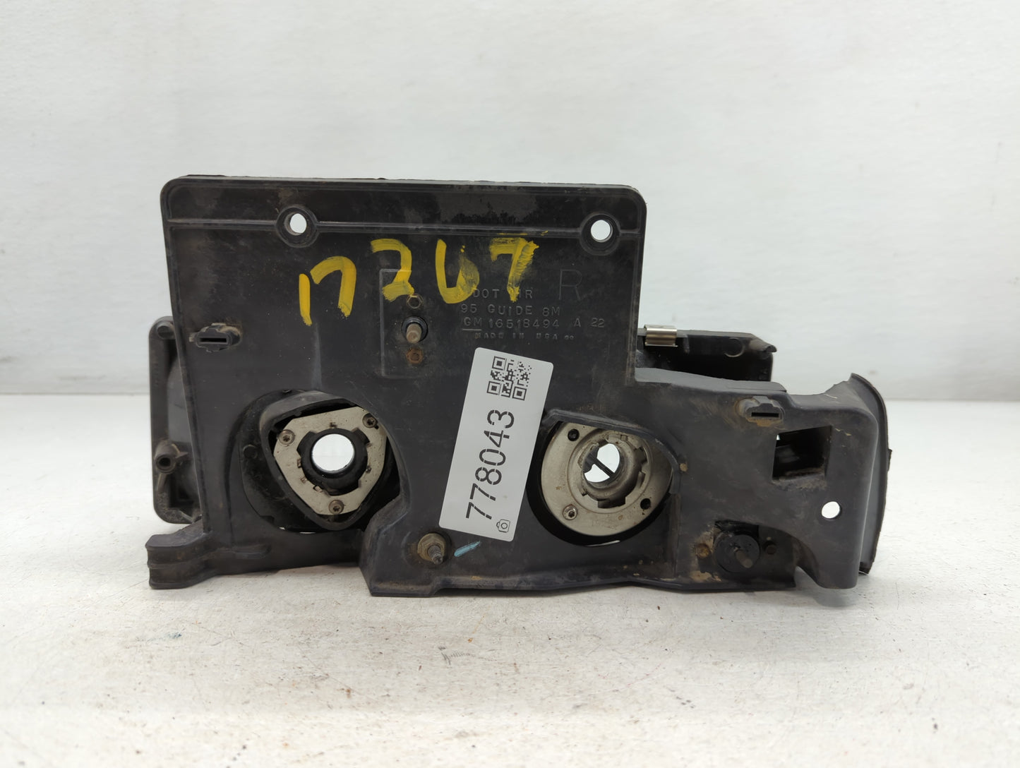 1995-2005 Chevrolet Astro Passenger Right Oem Head Light Headlight Lamp - Oemusedautoparts1.com