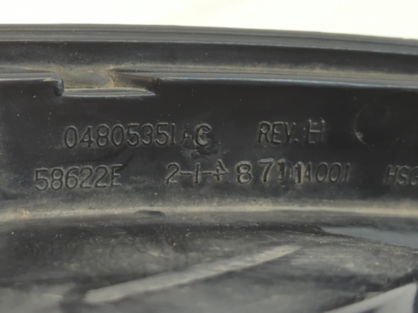 2001-2006 Dodge Stratus Tail Light Assembly Driver Left OEM P/N:58622E 04805351AA Fits Fits 2001 2002 2003 2004 2005 2006 OEM Used Auto Parts - Oemusedautoparts1.com