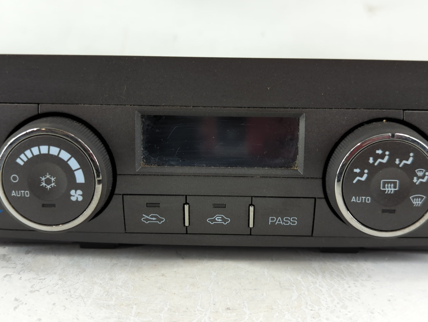 2006-2011 Cadillac Dts Climate Control Module Temperature AC/Heater Replacement P/N:MX237000-2041 15228682 Fits OEM Used Auto Parts - Oemusedautoparts1.com