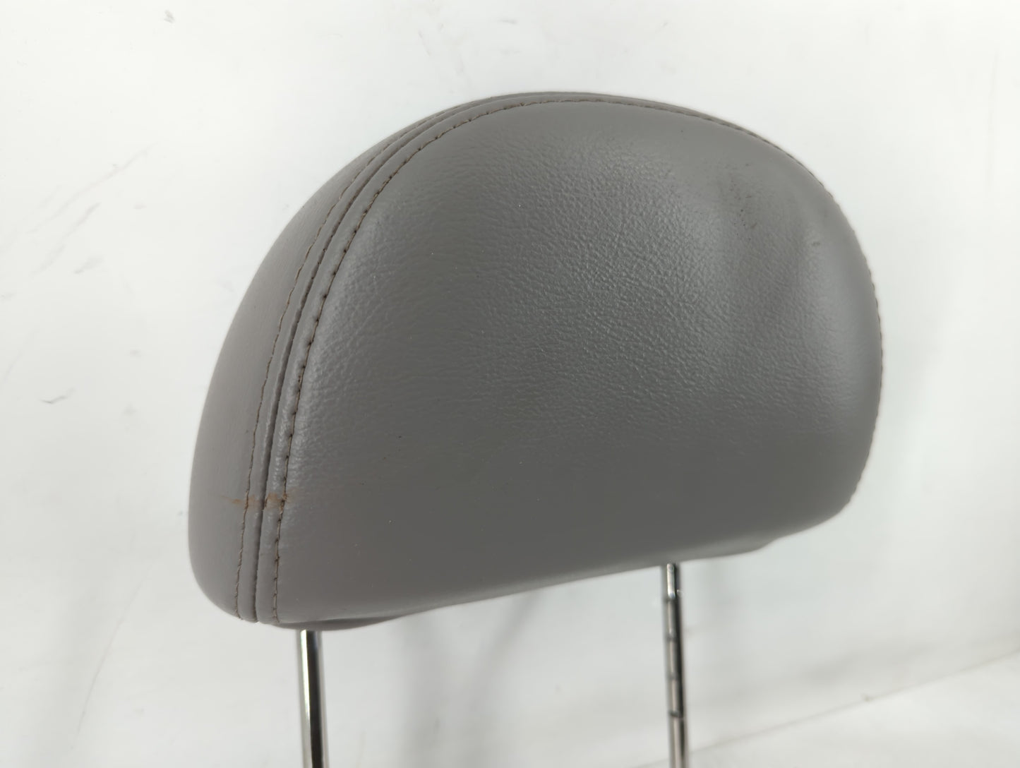 2006 Ford Taurus Headrest Head Rest Rear Center Seat Fits OEM Used Auto Parts - Oemusedautoparts1.com