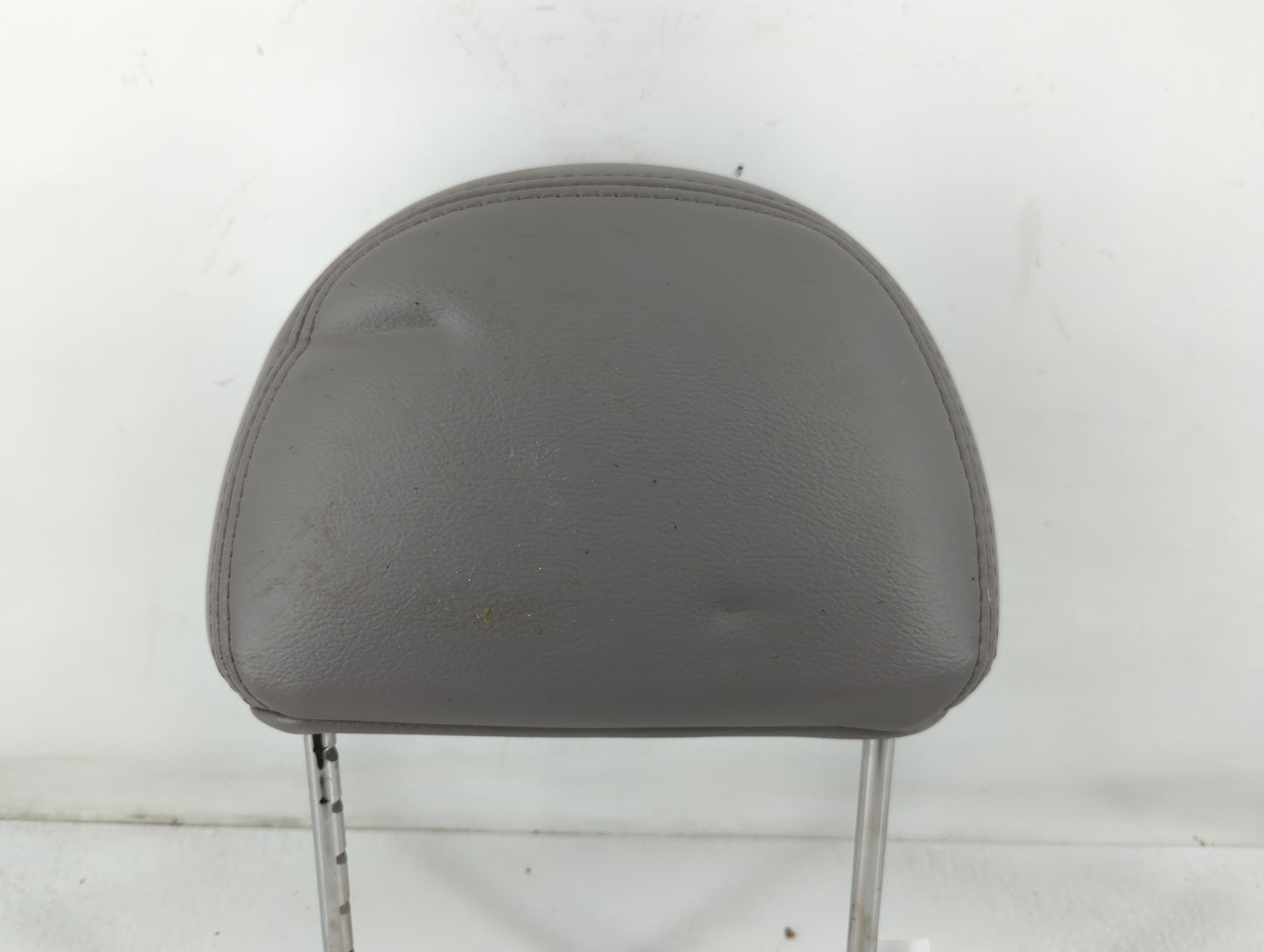 2006 Ford Taurus Headrest Head Rest Rear Center Seat Fits OEM Used Auto Parts - Oemusedautoparts1.com