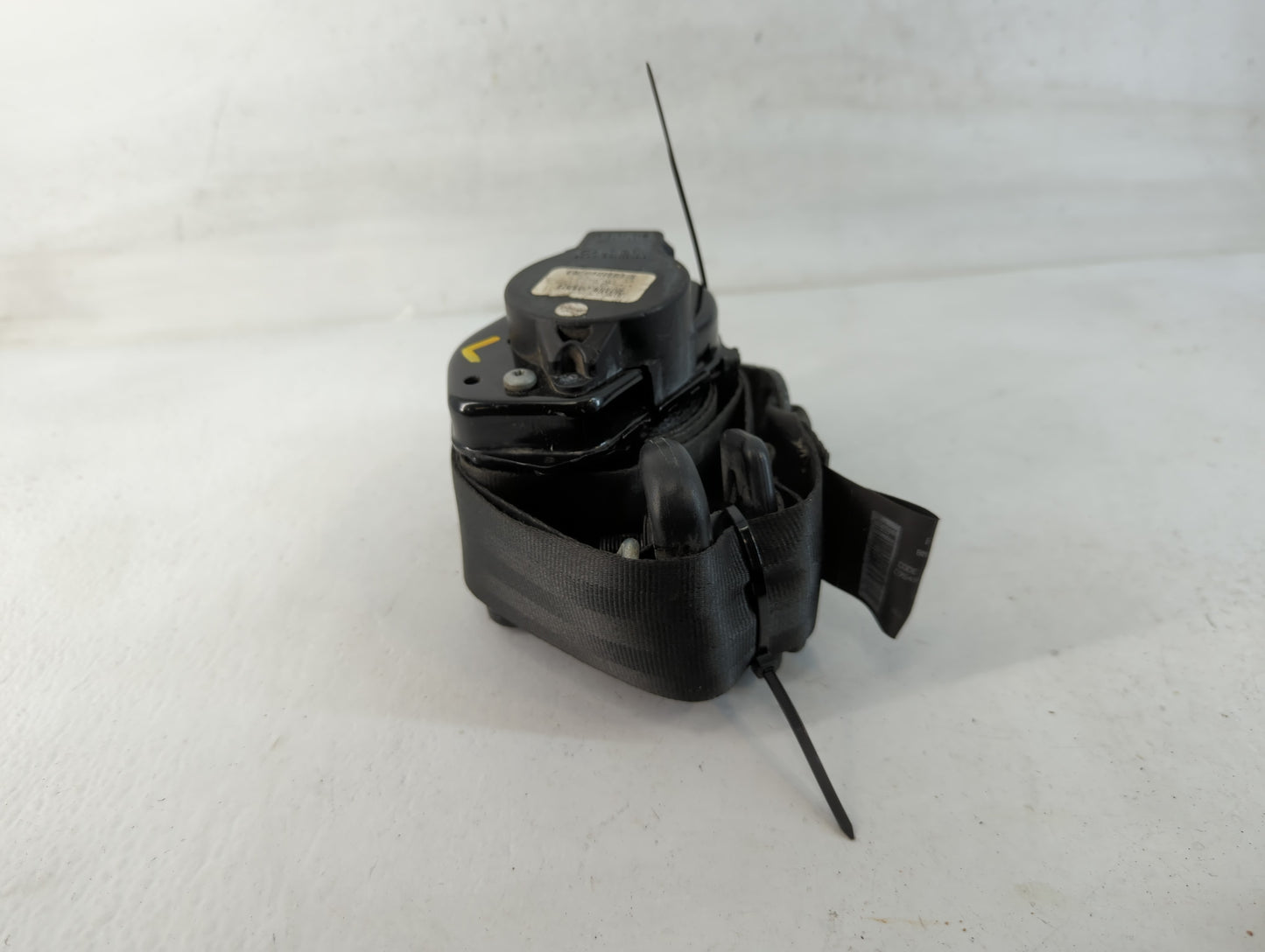 2012-2012 Ford Focus Passenger Front Seatbelt Retractor - Oemusedautoparts1.com