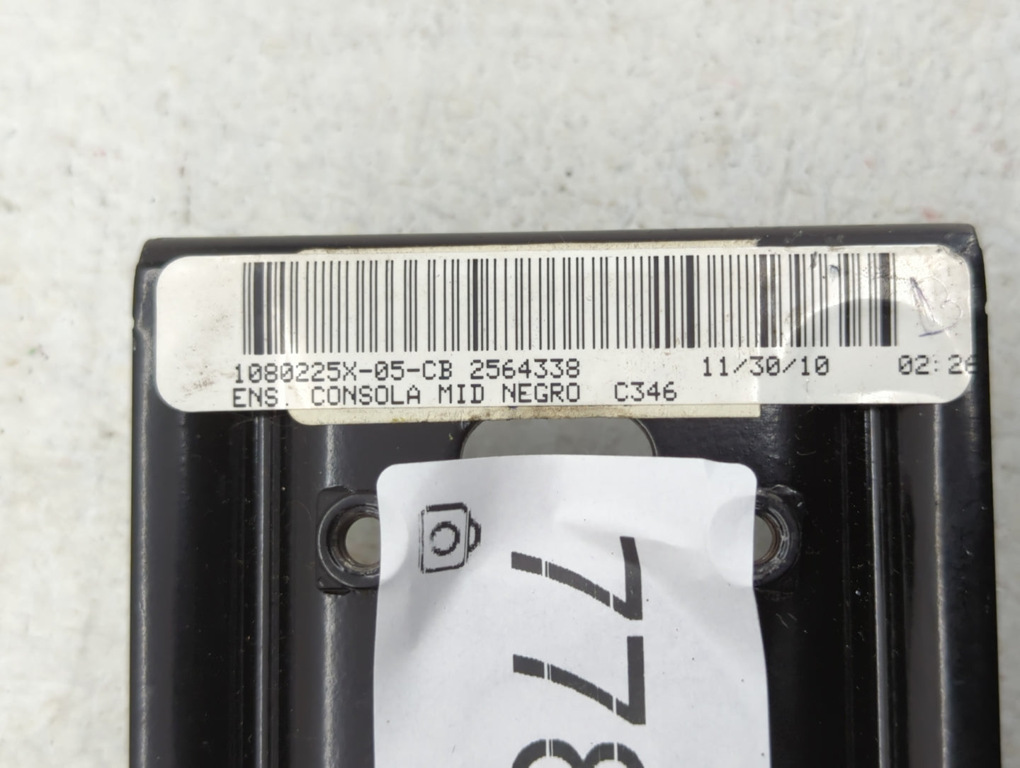 2012 Ford Focnrs Center Console Armrest Cover Lid P/N:1080225X-05-CB 2564338 Fits OEM Used Auto Parts - Oemusedautoparts1.com