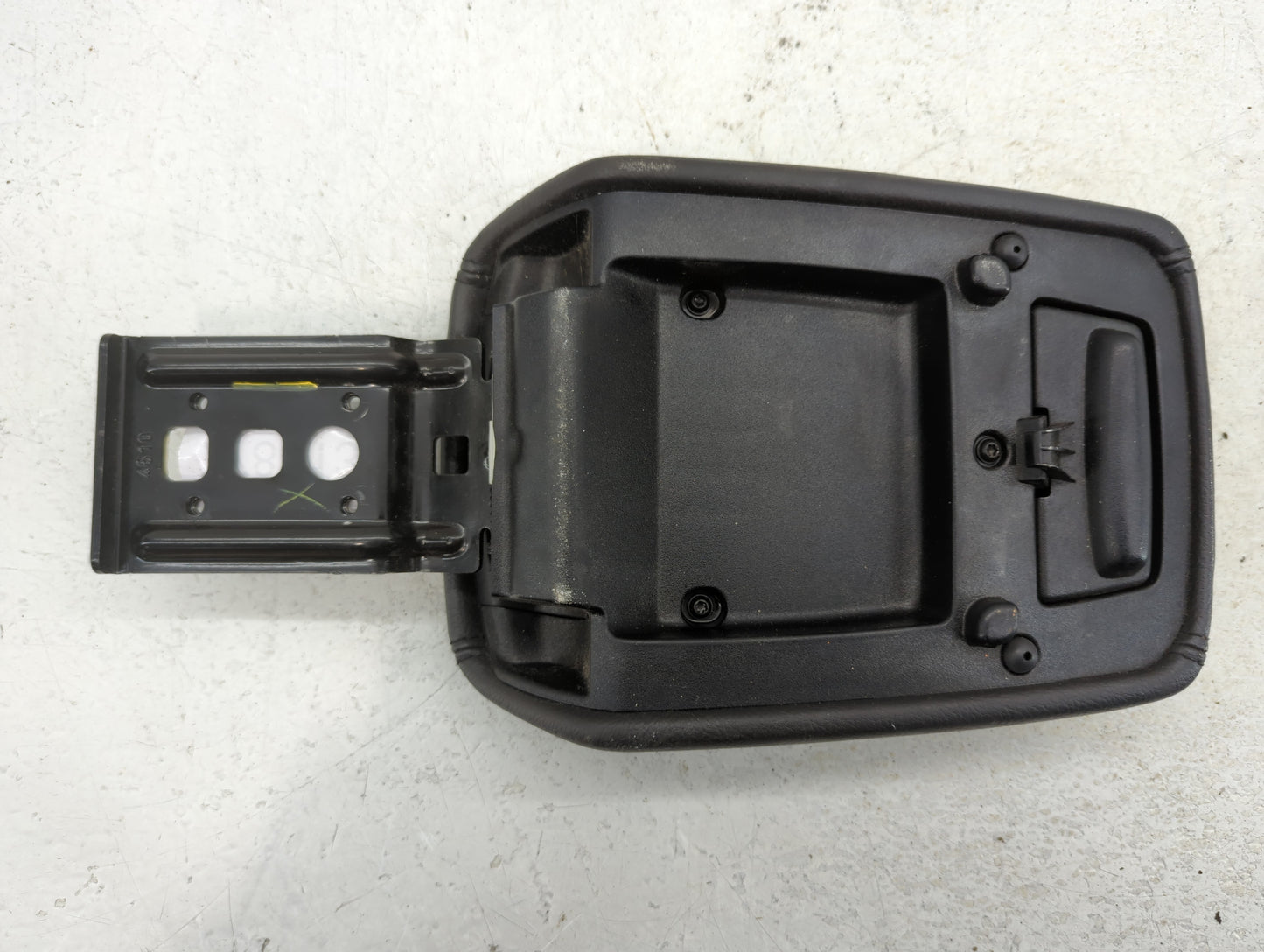 2012 Ford Focnrs Center Console Armrest Cover Lid P/N:1080225X-05-CB 2564338 Fits OEM Used Auto Parts - Oemusedautoparts1.com