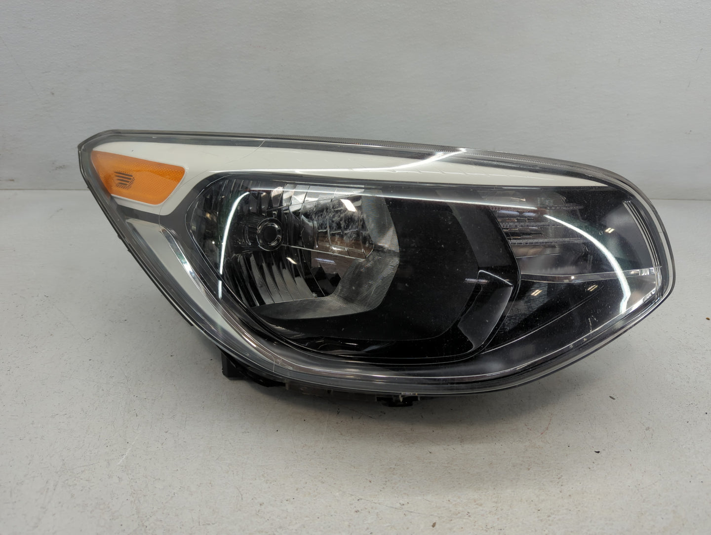 2014-2019 Kia Soul Passenger Right Oem Head Light Headlight Lamp - Oemusedautoparts1.com
