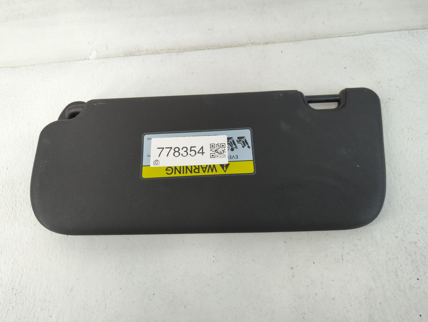 2014-2019 Kia Soul Sun Visor Shade Replacement Passenger Right Mirror Fits Fits 2014 2015 2016 2017 2018 2019 OEM Used Auto Parts - Oemusedautoparts1.com