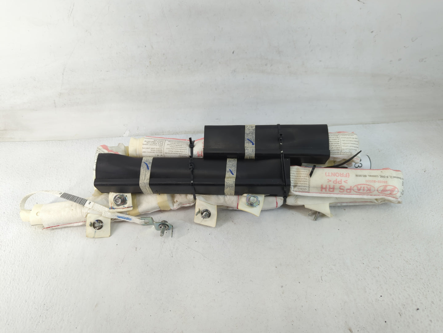 2014-2019 Kia Soul Air Bag Passenger Right Dashboard OEM P/N:BA07920 Fits Fits 2014 2015 2016 2017 2018 2019 OEM Used Auto Parts - Oemusedautoparts1.com