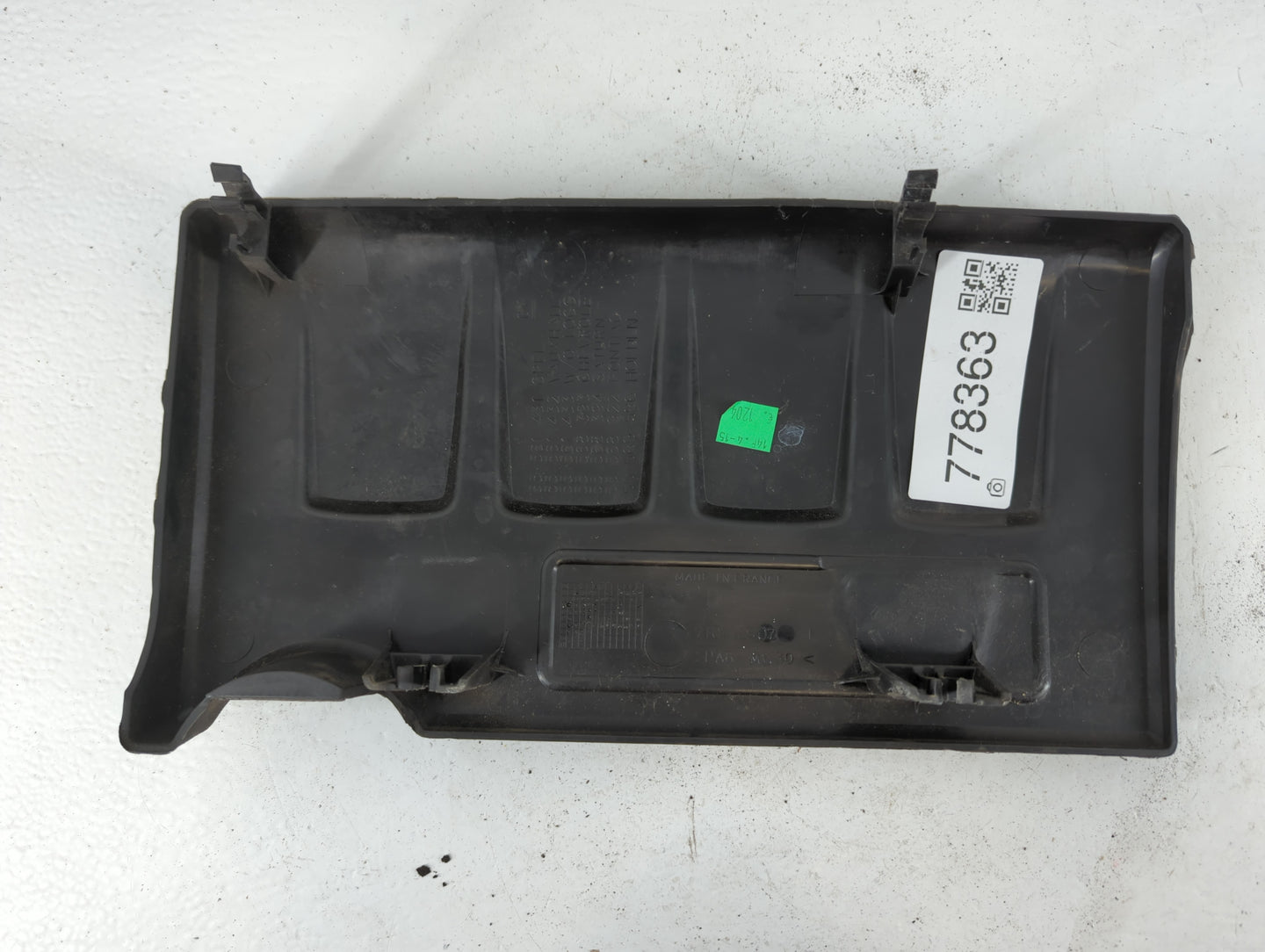 2015 Buick Encore Engine Cover - Oemusedautoparts1.com