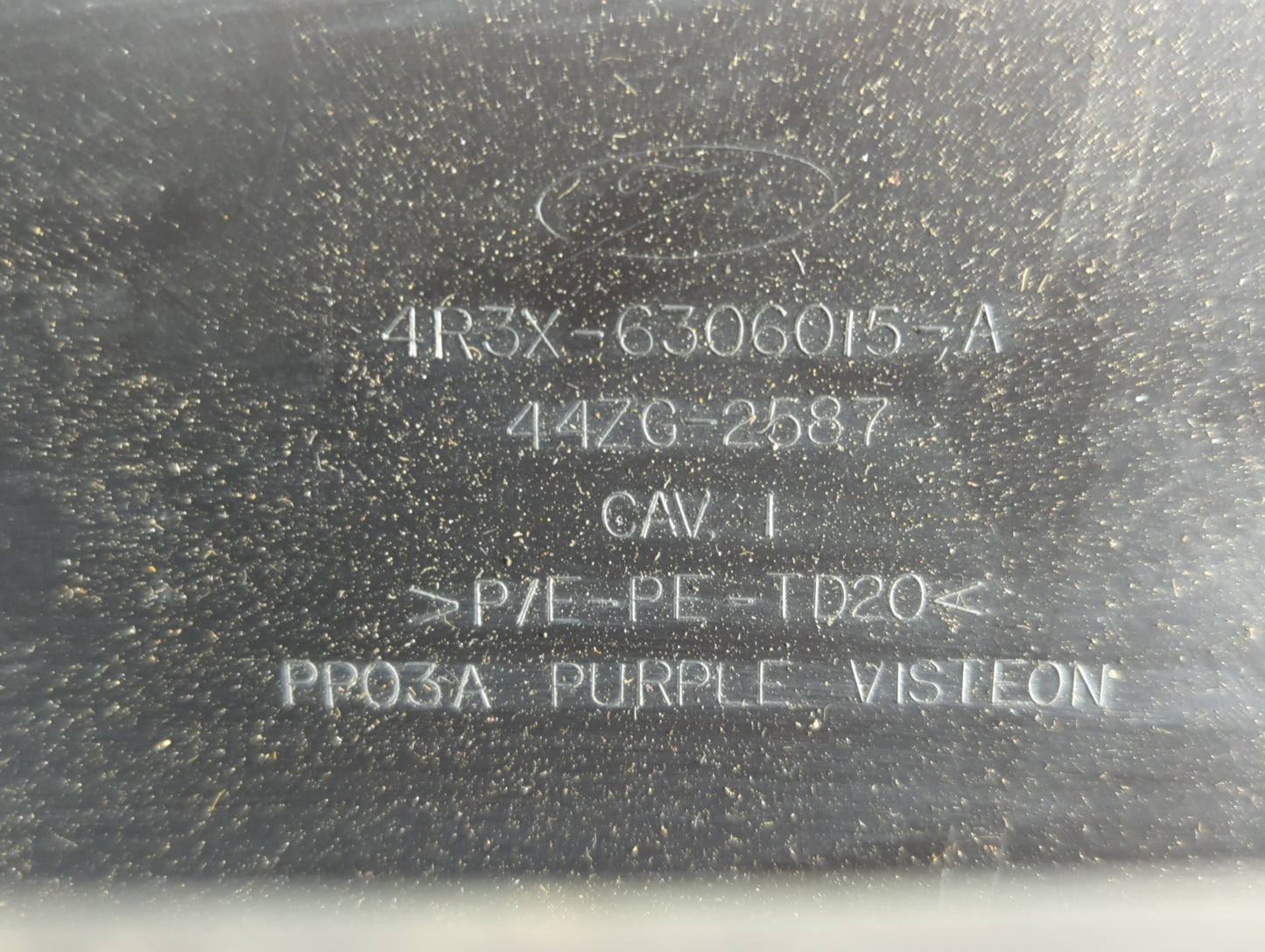 2005 Ford Mustang Passenger Glove Box Door Storage Compartment - Oemusedautoparts1.com
