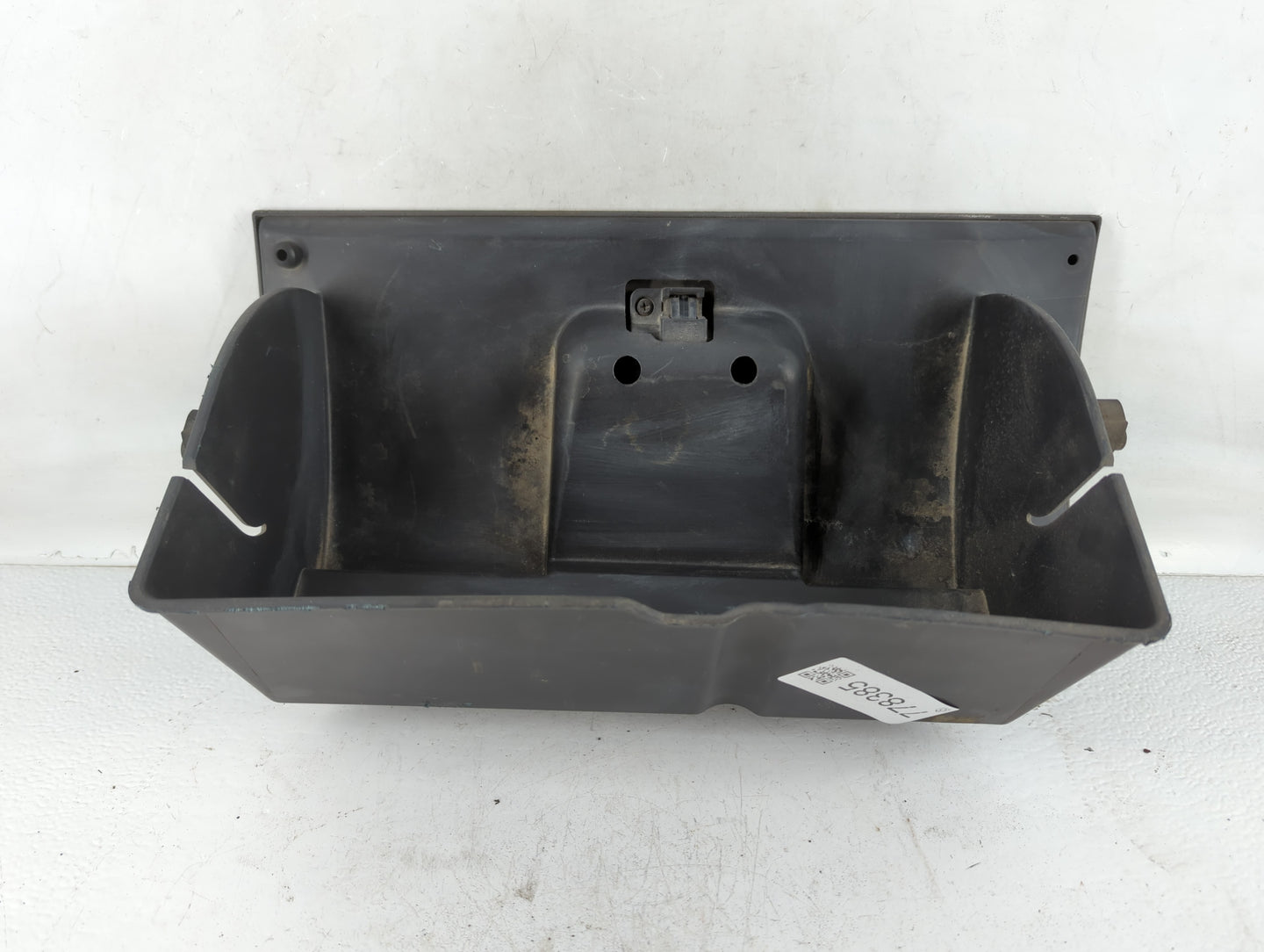 2005 Ford Mustang Passenger Glove Box Door Storage Compartment - Oemusedautoparts1.com