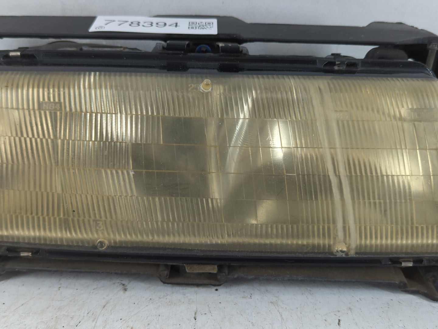 1992 Pontiac Grand Prix Passenger Right Oem Head Light Headlight Lamp - Oemusedautoparts1.com