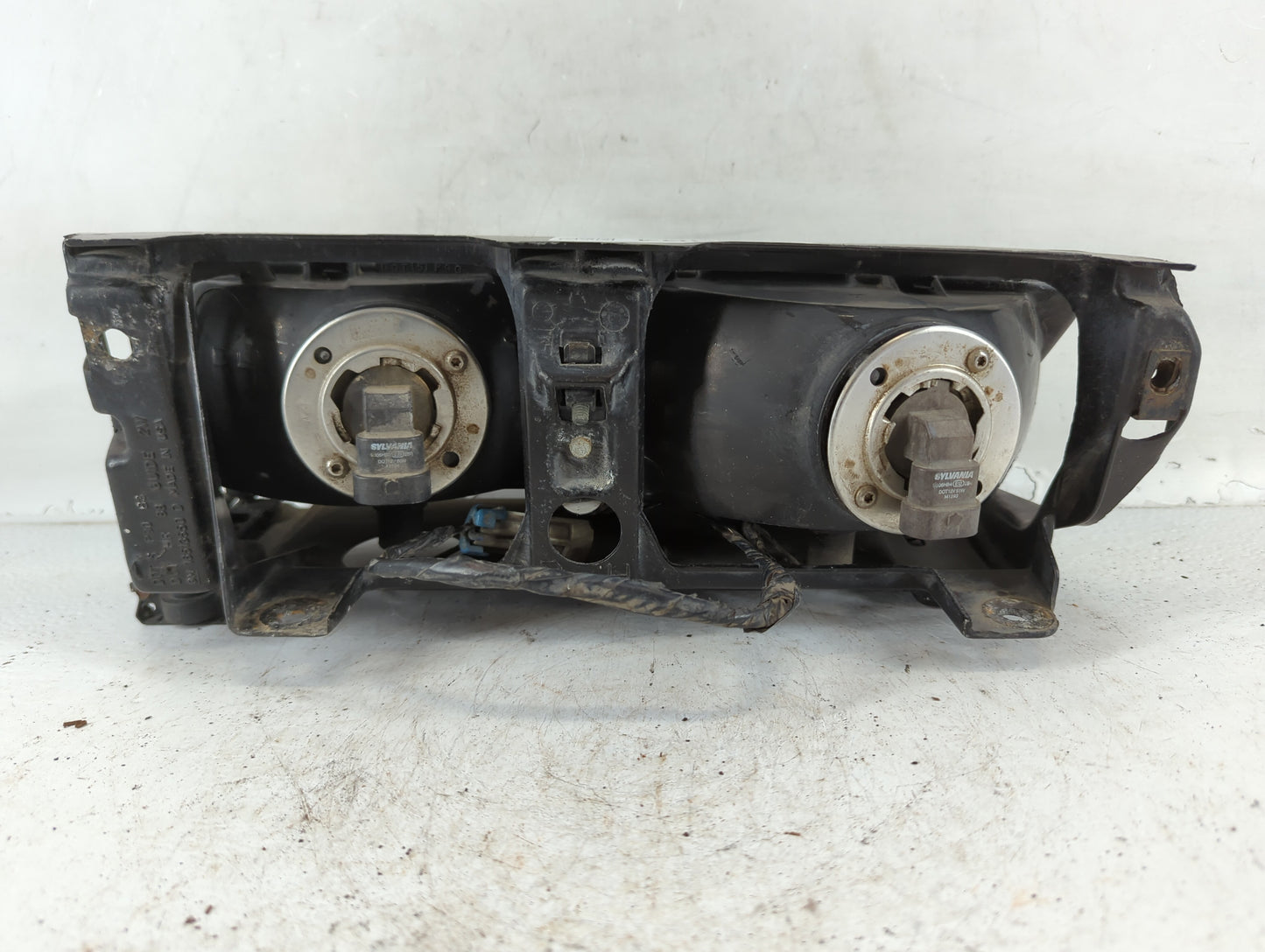 1992 Pontiac Grand Prix Passenger Right Oem Head Light Headlight Lamp - Oemusedautoparts1.com