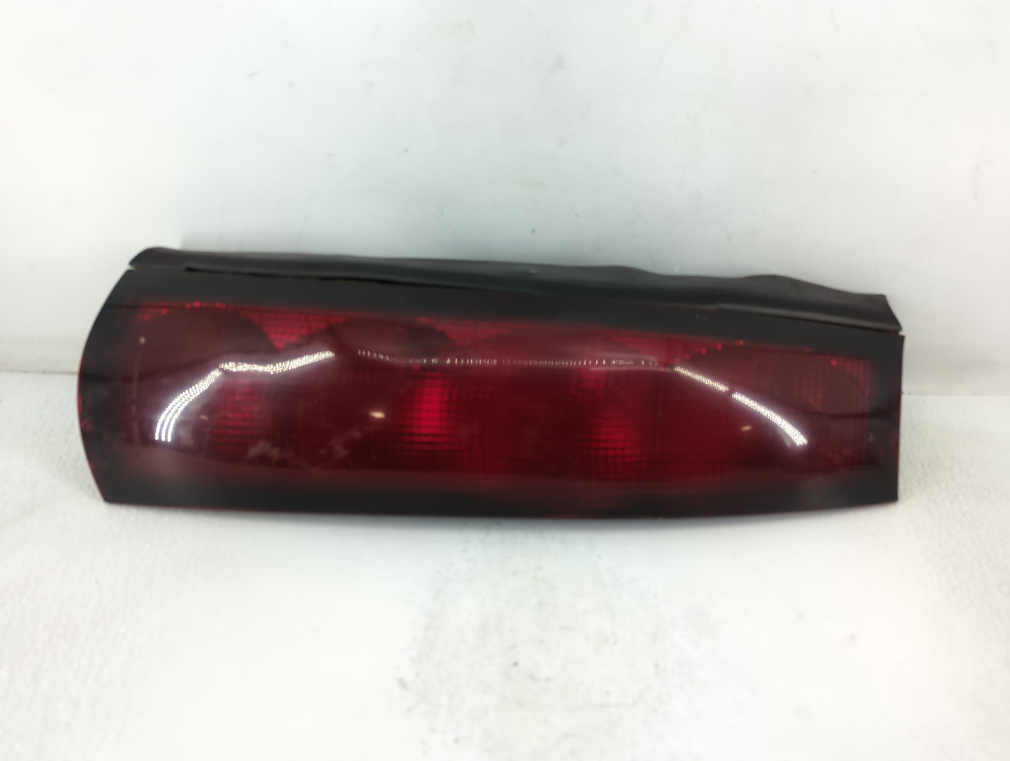 1990-1996 Pontiac Trans Sport Tail Light Assembly Driver Left OEM P/N:16511103 Fits Fits 1990 1991 1992 1993 1994 1995 1996 OEM Used Auto Parts - Oemusedautoparts1.com