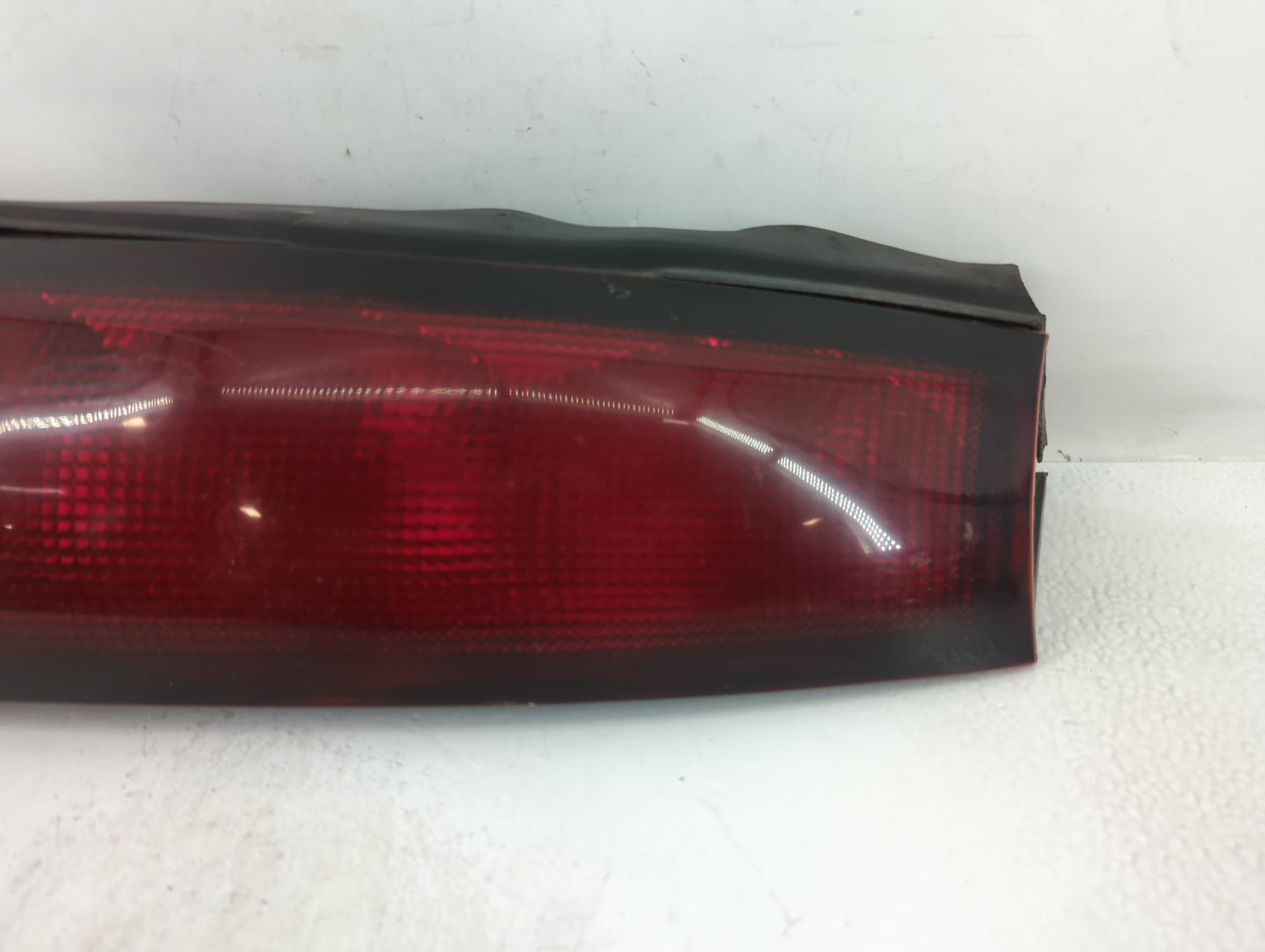 1990-1996 Pontiac Trans Sport Tail Light Assembly Driver Left OEM P/N:16511103 Fits Fits 1990 1991 1992 1993 1994 1995 1996 OEM Used Auto Parts - Oemusedautoparts1.com