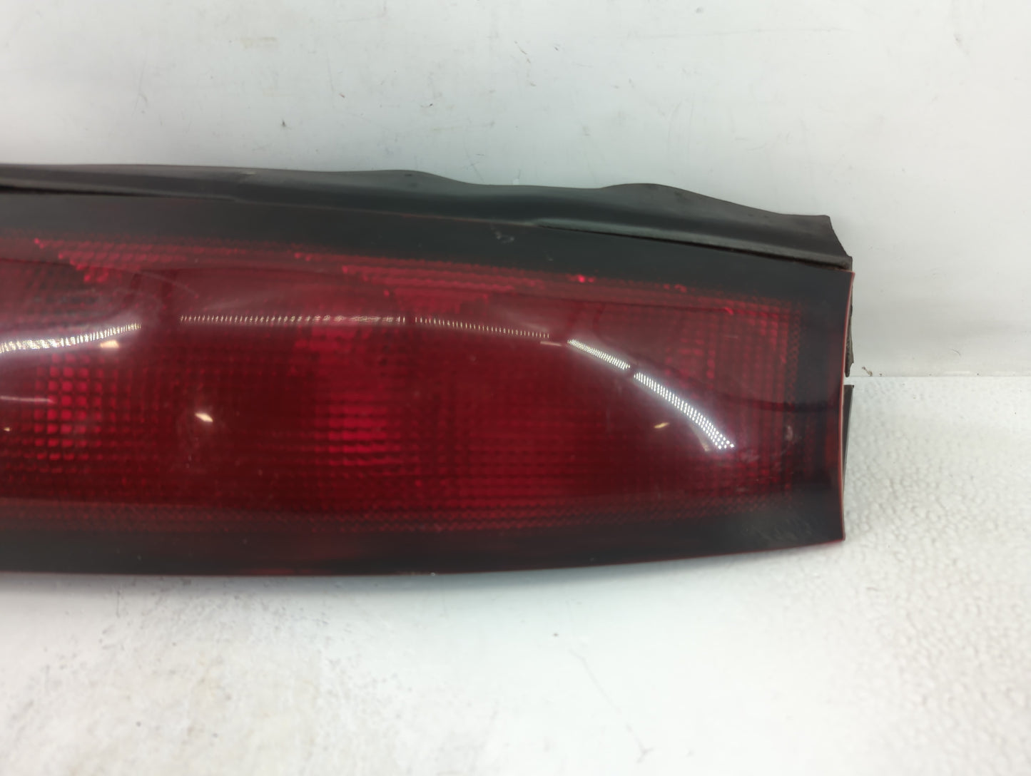 1990-1996 Pontiac Trans Sport Tail Light Assembly Driver Left OEM P/N:16511103 Fits Fits 1990 1991 1992 1993 1994 1995 1996 OEM Used Auto Parts - Oemusedautoparts1.com