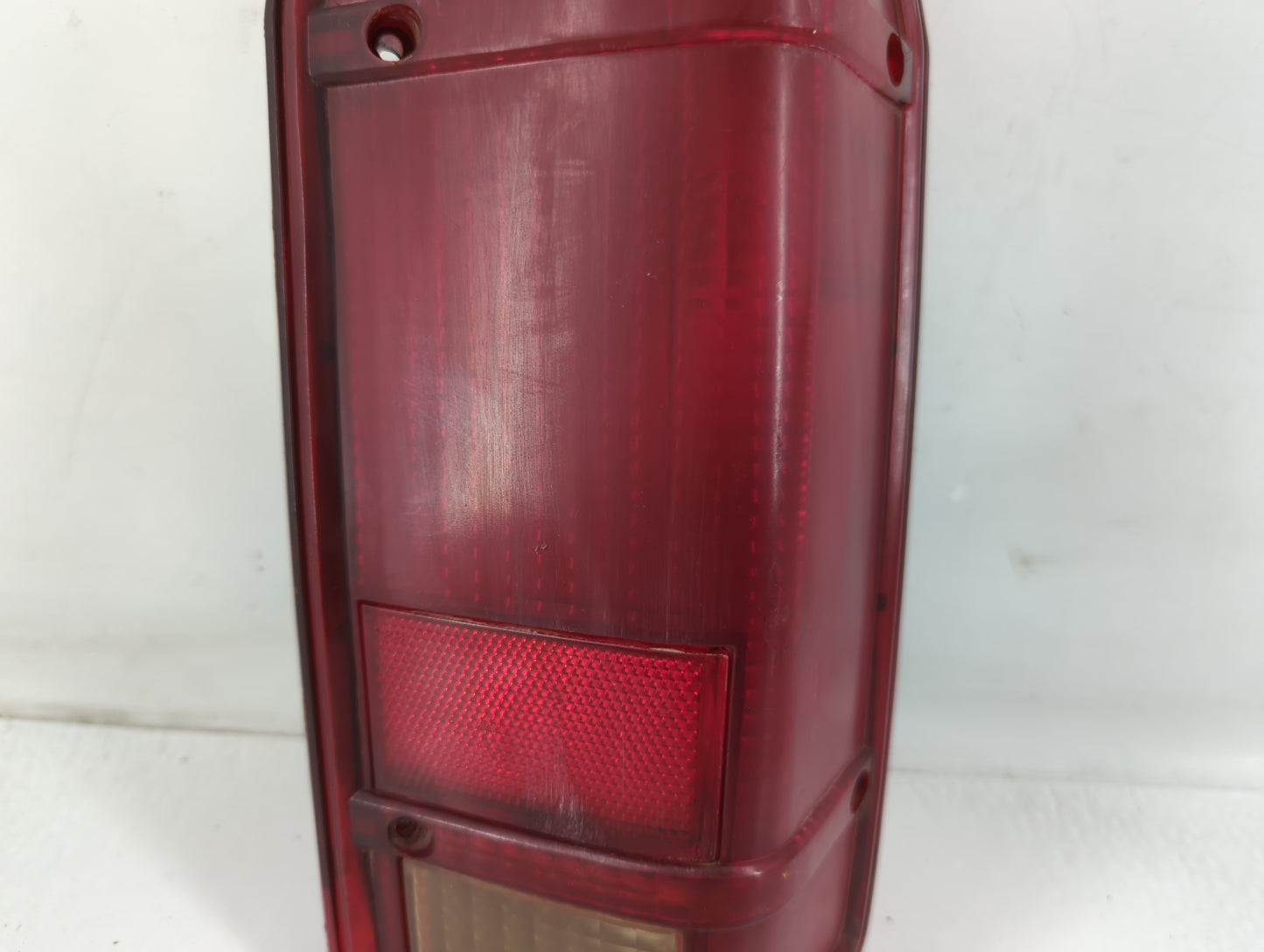 1990 Ford Bronco Tail Light Assembly Passenger Right OEM P/N:SAE-2AIP2RST-82TK Fits OEM Used Auto Parts - Oemusedautoparts1.com