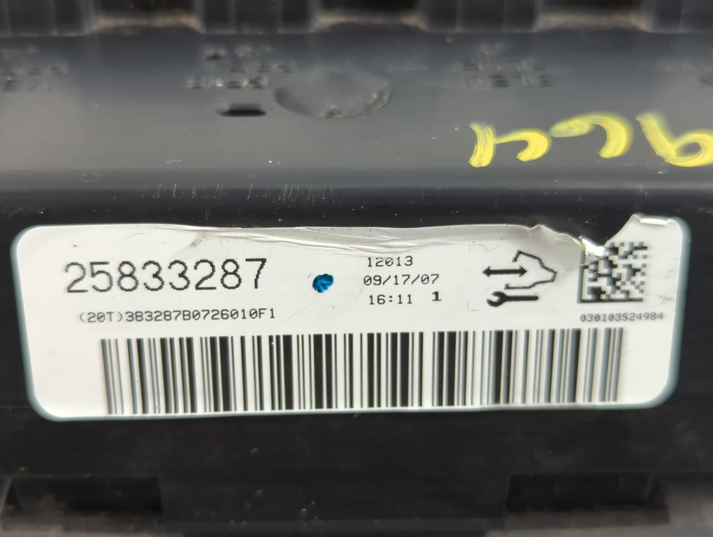 2007-2009 Chevrolet Equinox Climate Control Module Temperature AC/Heater Replacement P/N:25833287 Fits Fits 2007 2008 2009 OEM Used Auto Parts - Oemusedautoparts1.com