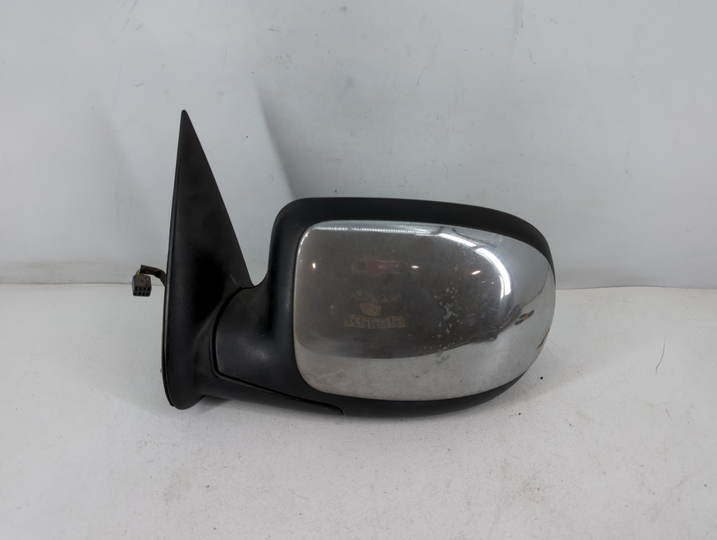 2000-2002 Chevrolet Suburban 1500 Side Mirror Replacement Driver Left View Door Mirror P/N:82-07300-004 Fits Fits 2000 2001 2002 OEM Used Auto Parts - Oemusedautoparts1.com