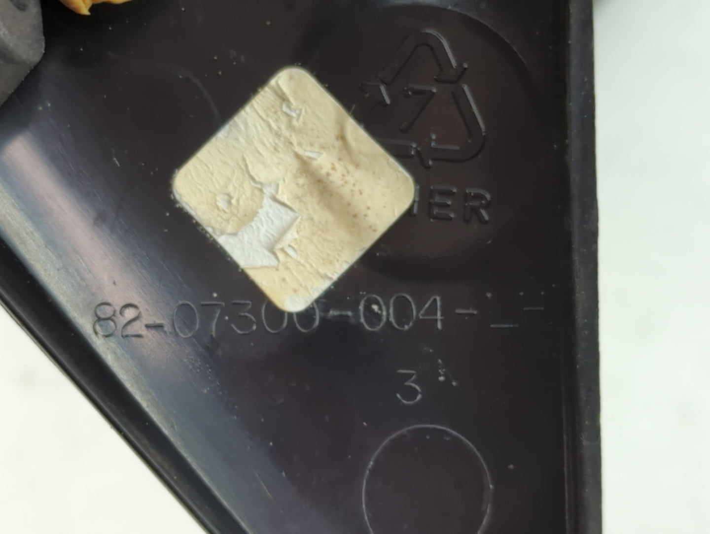 2000-2002 Chevrolet Suburban 1500 Side Mirror Replacement Driver Left View Door Mirror P/N:82-07300-004 Fits Fits 2000 2001 2002 OEM Used Auto Parts - Oemusedautoparts1.com