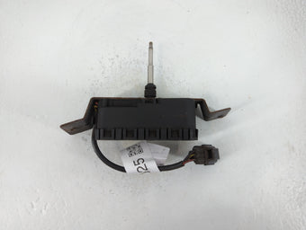 compare product 2001-2007 Volvo V70 Front Windshield Wiper Motor P/N:8620960 Fits Fits 1999 2000 2001 2002 2003 2004 2005 2006 2007 2008 2009 OEM Used Auto Parts