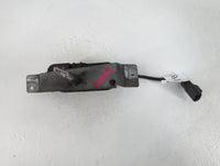 2001-2007 Volvo V70 Front Windshield Wiper Motor P/N:8620960 Fits Fits 1999 2000 2001 2002 2003 2004 2005 2006 2007 2008 2009 OEM Used Auto Parts - Oemusedautoparts1.com