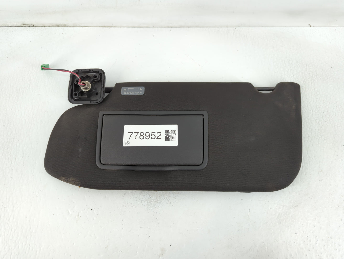 2013-2019 Ford Taurus Sun Visor Shade Replacement Driver Left Mirror Fits Fits 2013 2014 2015 2016 2017 2018 2019 OEM Used Auto Parts - Oemusedautoparts1.com