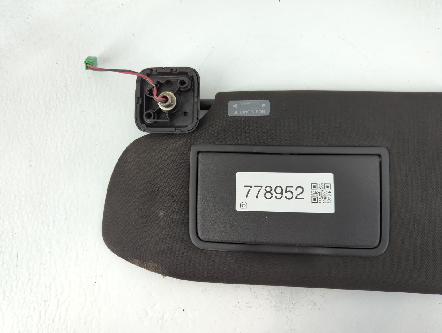2013-2019 Ford Taurus Sun Visor Shade Replacement Driver Left Mirror Fits Fits 2013 2014 2015 2016 2017 2018 2019 OEM Used Auto Parts - Oemusedautoparts1.com