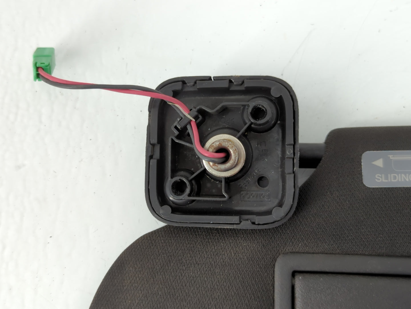 2013-2019 Ford Taurus Sun Visor Shade Replacement Driver Left Mirror Fits Fits 2013 2014 2015 2016 2017 2018 2019 OEM Used Auto Parts - Oemusedautoparts1.com