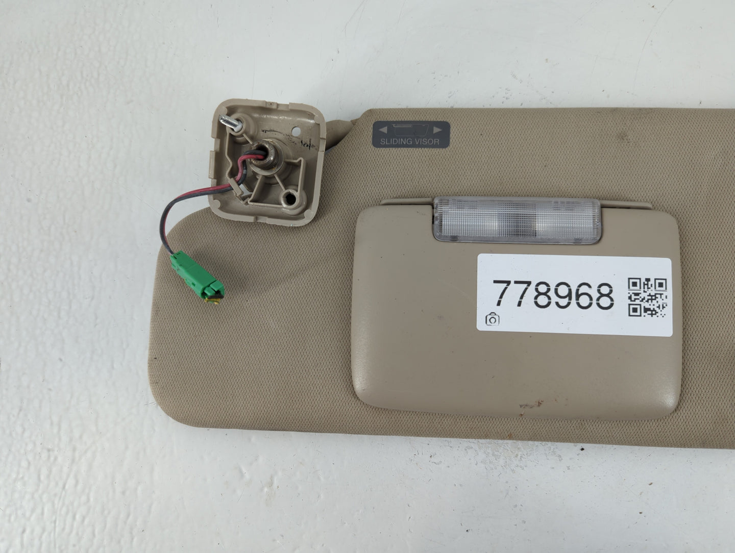 2011-2014 Ford Edge Sun Visor Shade Replacement Driver Left Mirror Fits Fits 2011 2012 2013 2014 OEM Used Auto Parts - Oemusedautoparts1.com