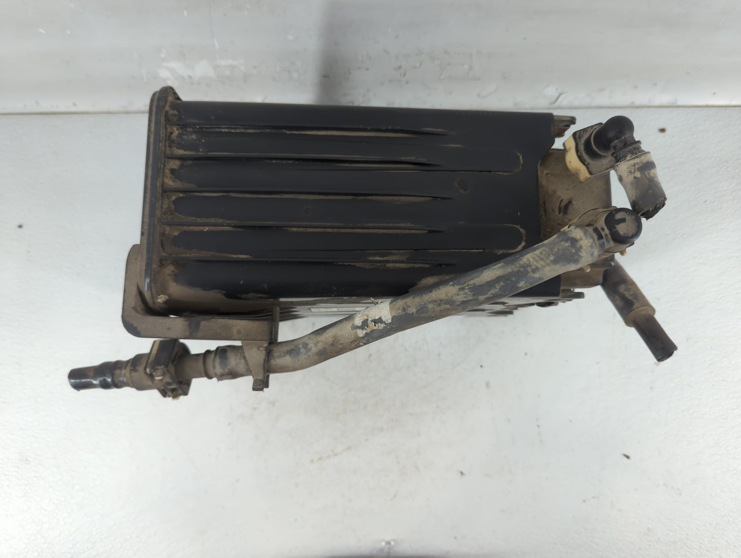 2014 Ford Expedition Fuel Vapor Charcoal Canister - Oemusedautoparts1.com