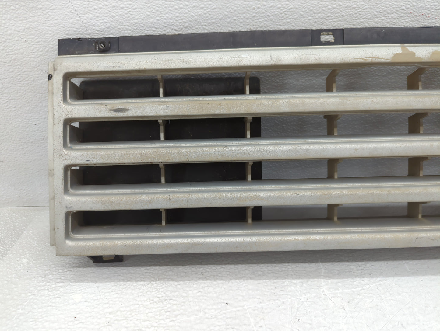 1988 Ford Aerostar Front Grille Bumper Not Included - Oemusedautoparts1.com