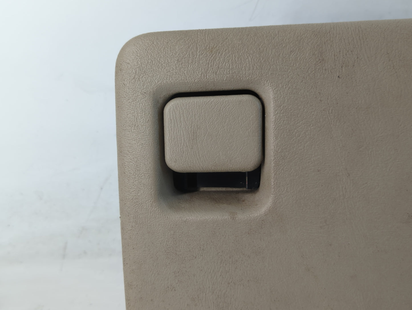 2002 Gmc Yukon Xl 1500 Passenger Glove Box Door Storage Compartment Grey - Oemusedautoparts1.com