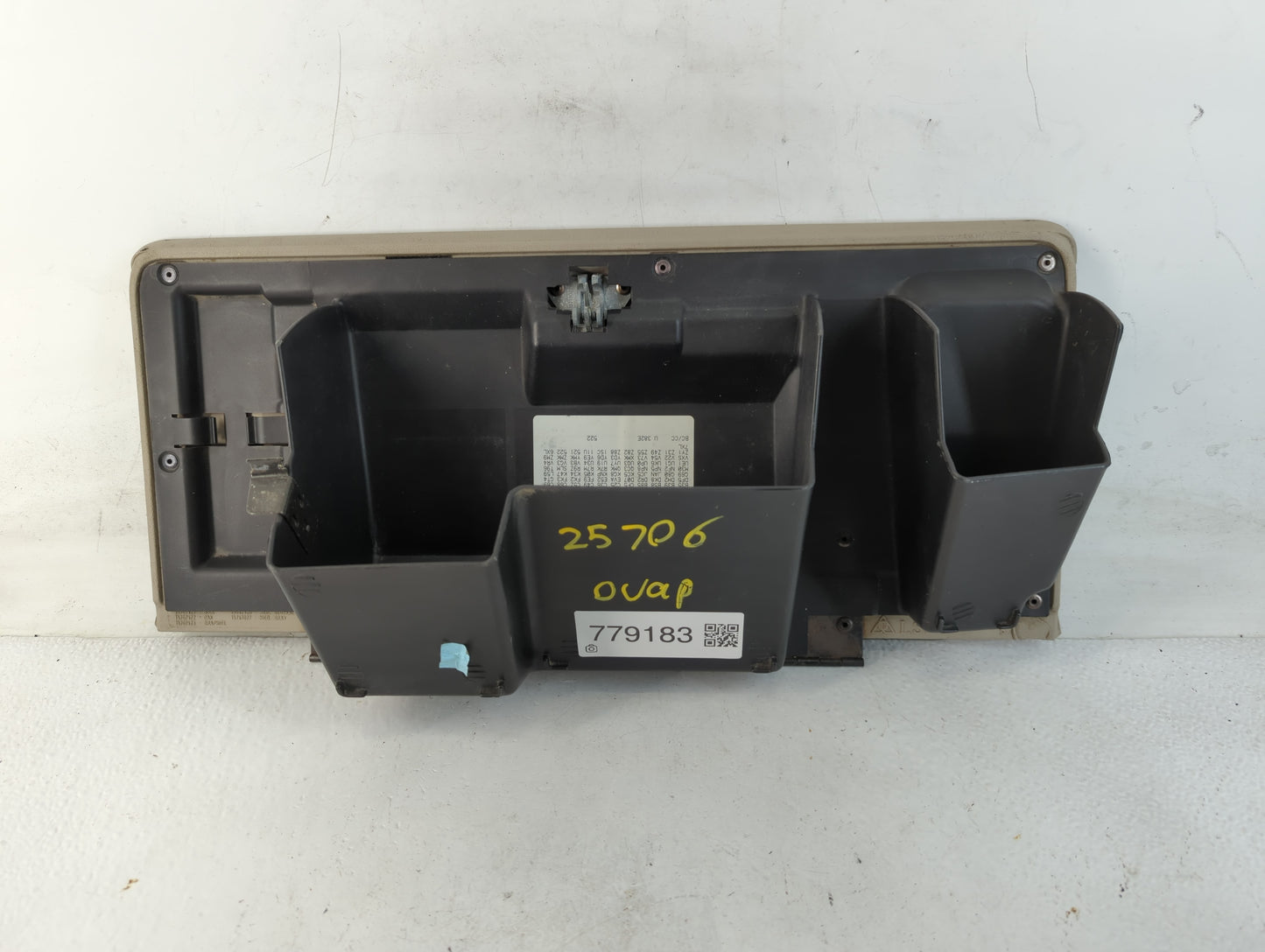 2002 Gmc Yukon Xl 1500 Passenger Glove Box Door Storage Compartment Grey - Oemusedautoparts1.com
