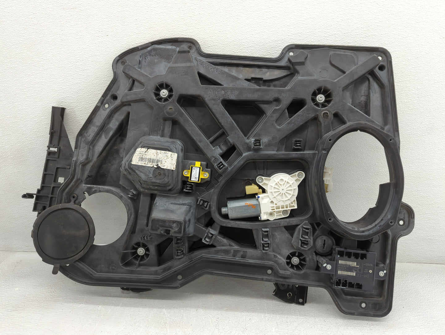 2008-2016 Chrysler Town & Country Window Regulator Right Passenger Rear - Oemusedautoparts1.com