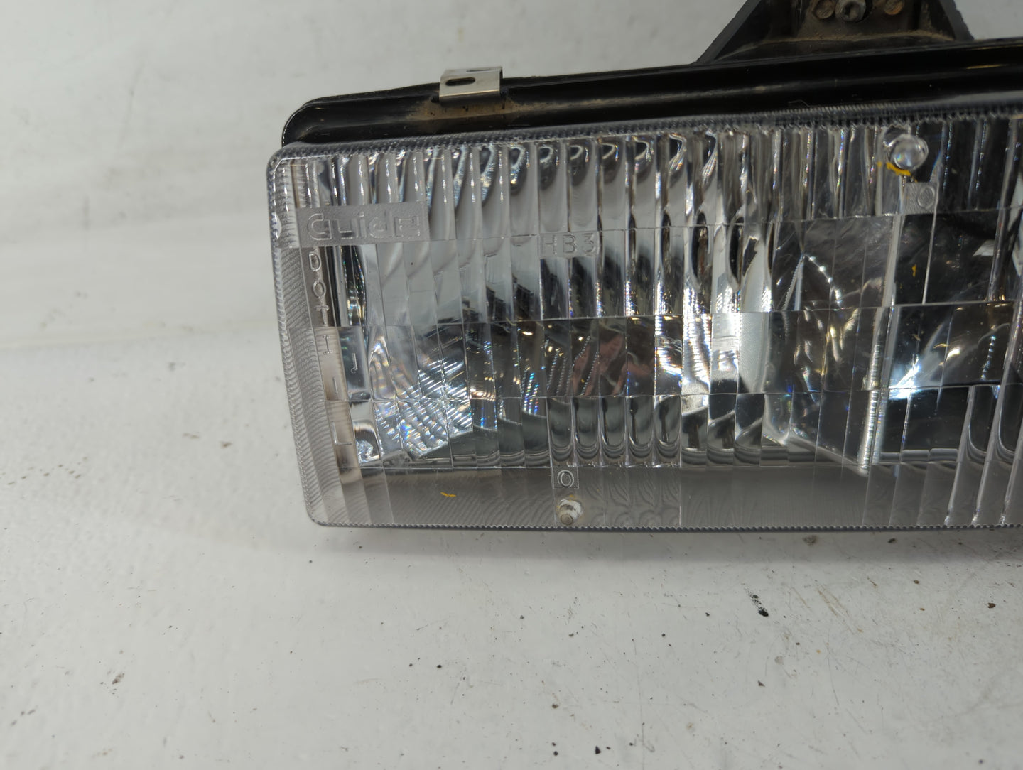 1995-2005 Chevrolet Astro Passenger Right Oem Head Light Headlight Lamp - Oemusedautoparts1.com