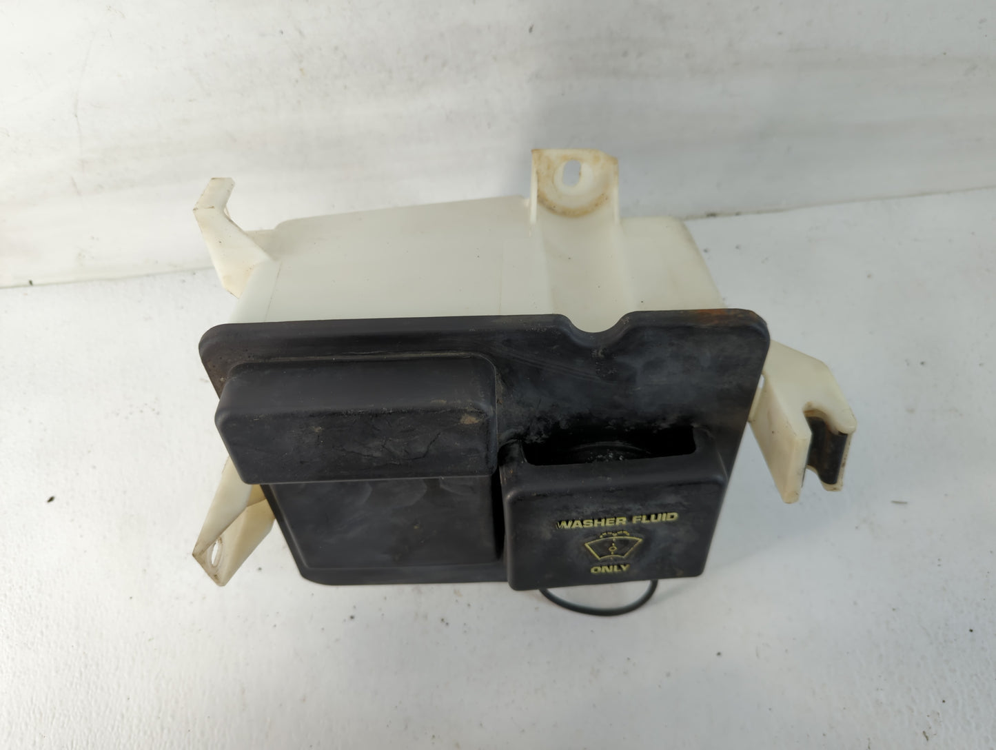 Ford F-150 Windshield Washer Fluid Reservoir Bottle Oem - Oemusedautoparts1.com