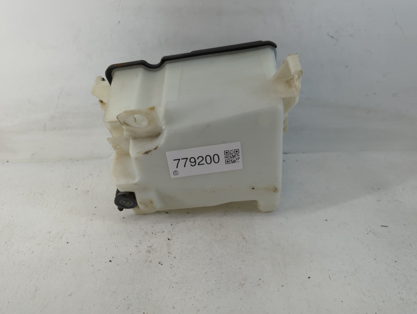 Ford F-150 Windshield Washer Fluid Reservoir Bottle Oem - Oemusedautoparts1.com