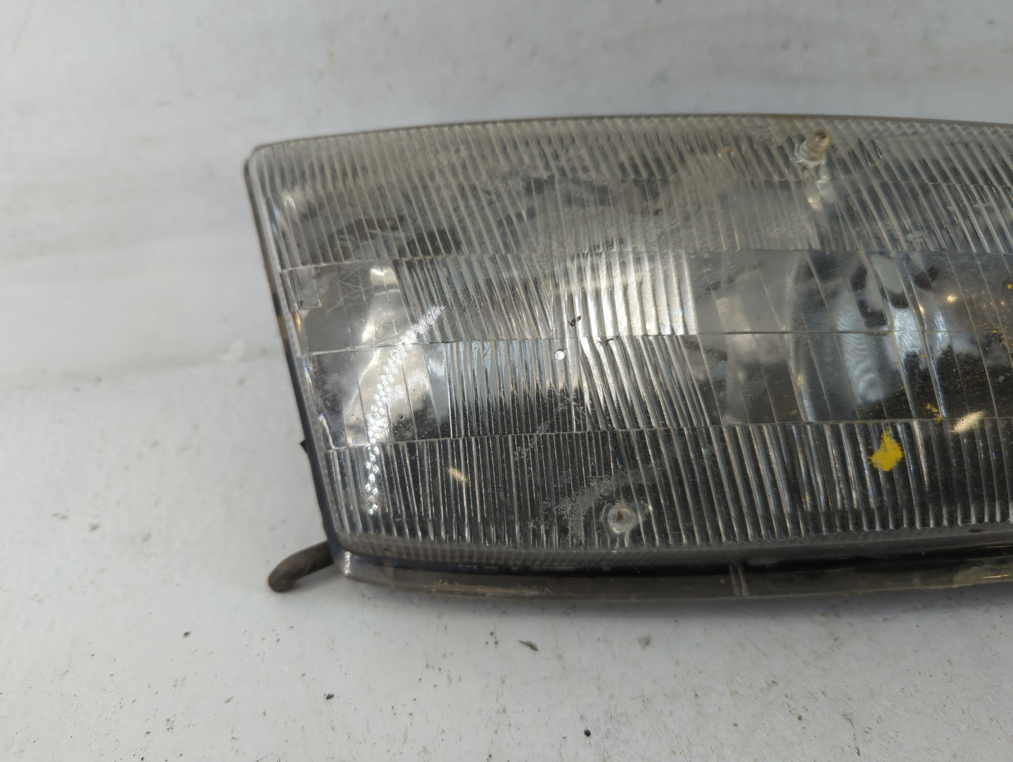 1992-1995 Pontiac Grand Am Passenger Right Oem Head Light Headlight Lamp - Oemusedautoparts1.com