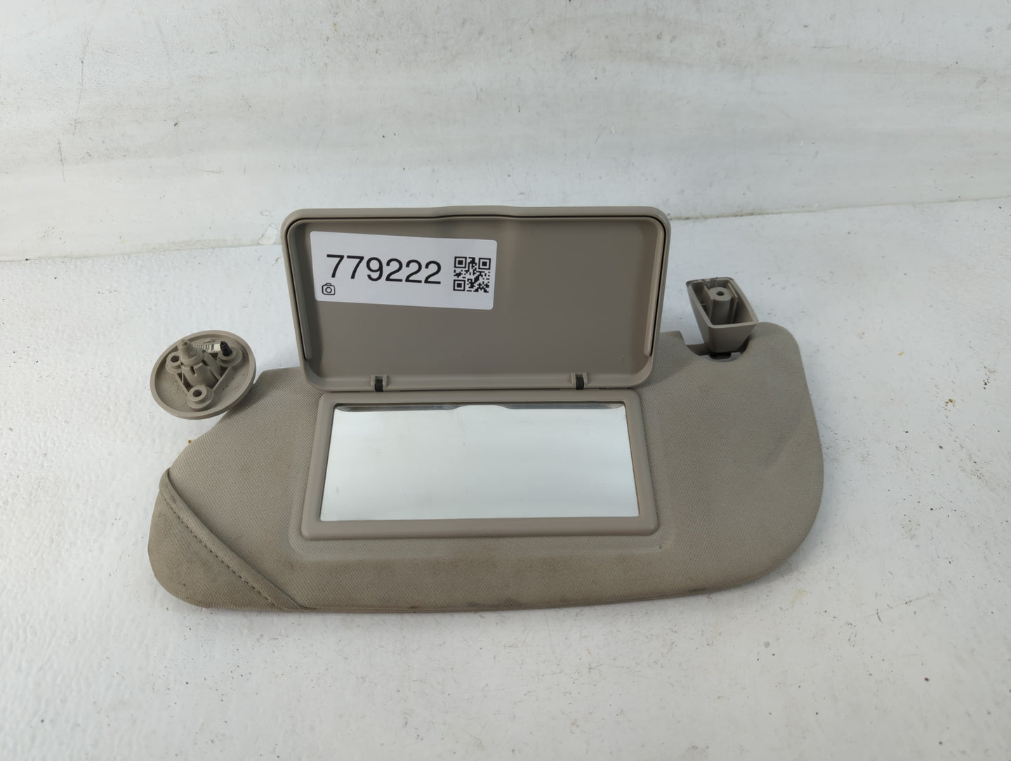 2007-2010 Pontiac G5 Sun Visor Shade Replacement Driver Left Mirror Fits Fits 2007 2008 2009 2010 OEM Used Auto Parts - Oemusedautoparts1.com
