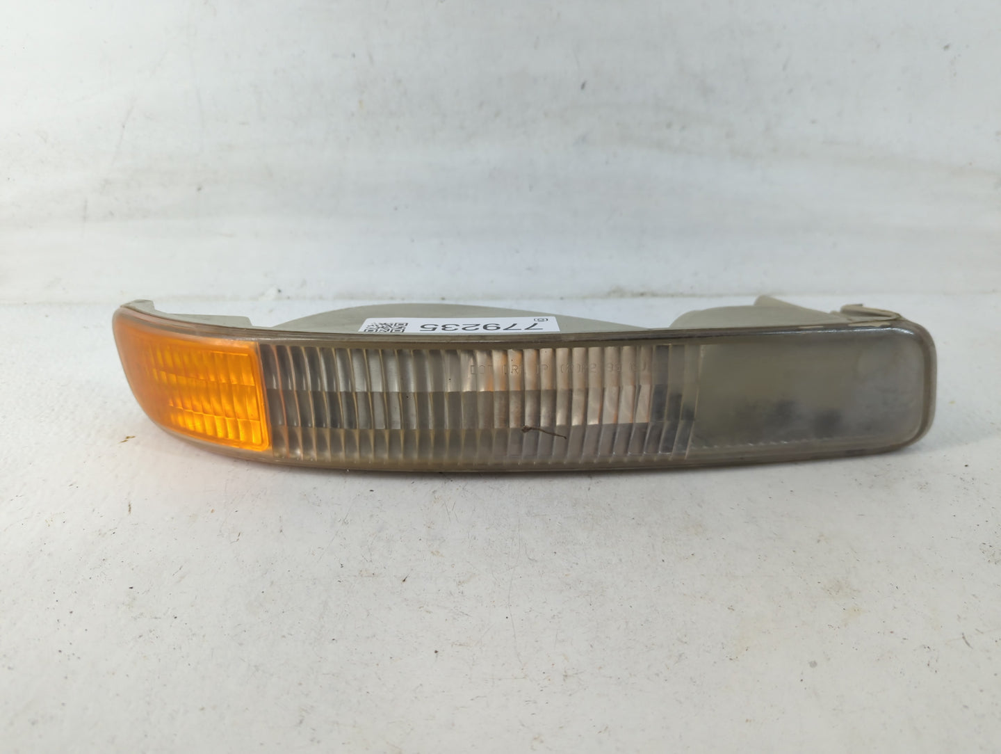 1999-2004 Gmc Sierra 2500 Passenger Right Oem Head Light Headlight Lamp - Oemusedautoparts1.com