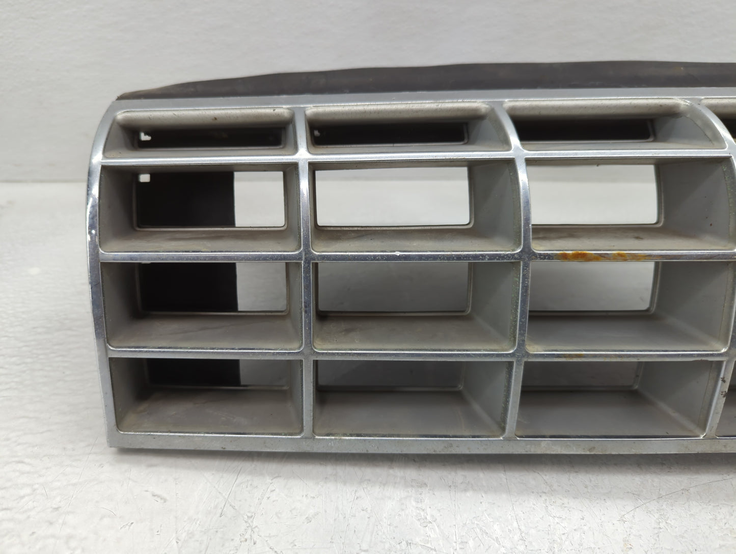 2008-2009 Ford Mustang Front Grille Bumper Not Included - Oemusedautoparts1.com